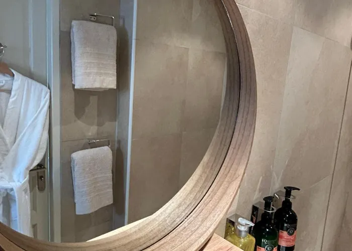 A L'ombre Des Pins Guest house